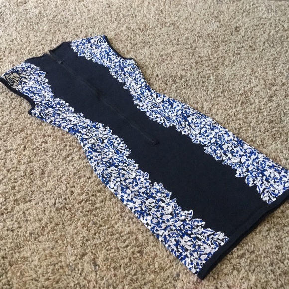 🔥HOT BCBG Max Azria DRESS🔥 - Picture 4 of 6